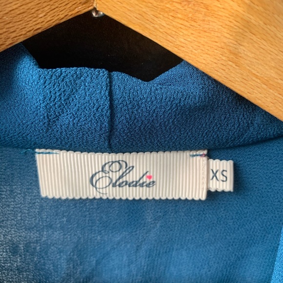 Elodie Anthropologie Drape Cross Front Styled Top - Picture 9 of 10